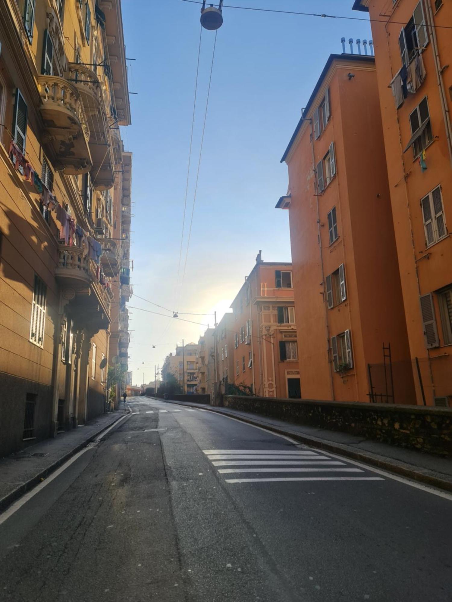 Ampio Appartamento Con 2 Posti Auto E Cortile ジェノヴァ エクステリア 写真